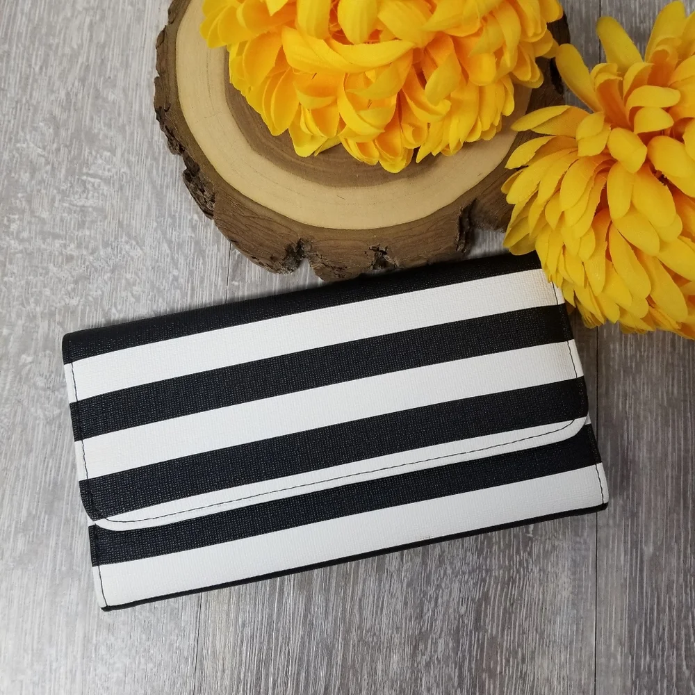 Black/White Kut From The Kloth Wallet - Picture 3 of 8